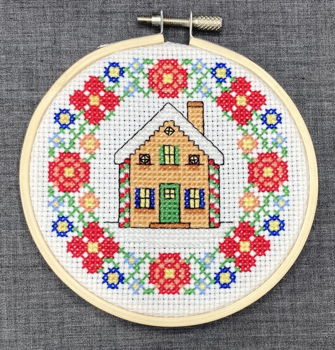 Christmas Wreath PDF Cross Stitch Pattern: Gingerbread House card or decoration