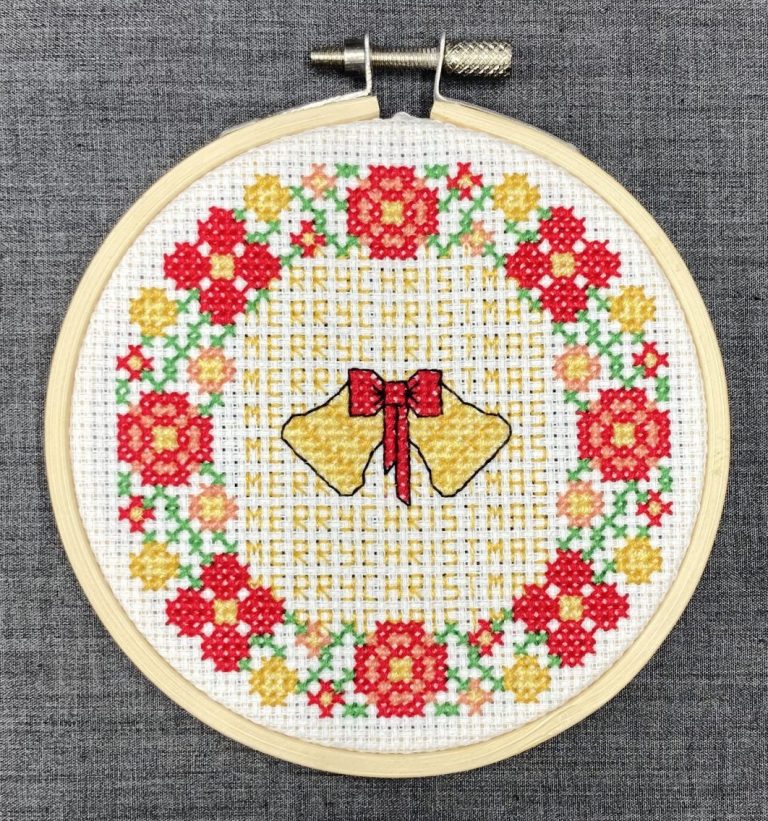 Christmas Wreath PDF Cross Stitch Pattern: Christmas Bells card or decoration